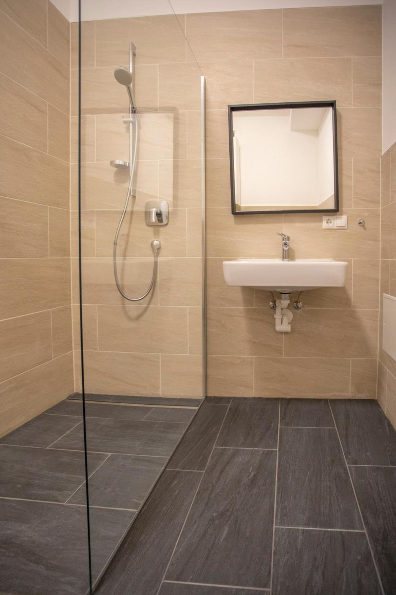 Lovely 1-bedroom apartment in Innsbruck Buitenkant foto