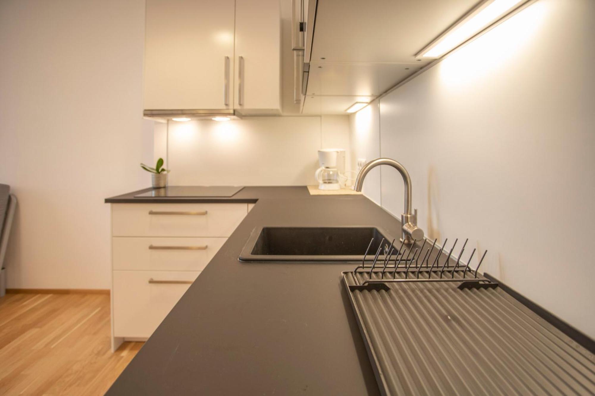 Lovely 1-bedroom apartment in Innsbruck Buitenkant foto