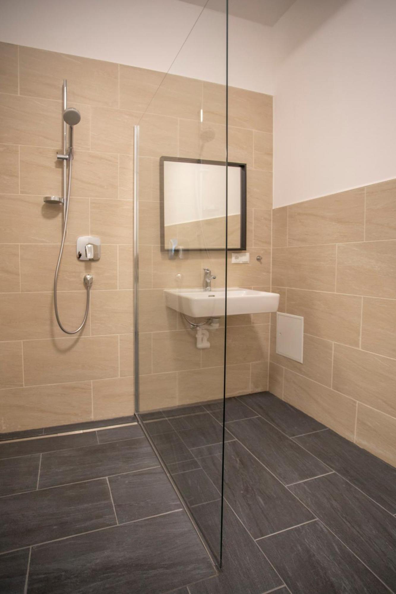 Lovely 1-bedroom apartment in Innsbruck Buitenkant foto